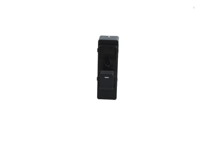 Usados Interruptor de ventanilla eléctrica Mazda 3 (BM/BN) 2.0 SkyActiv-G 120 16V Precio € 15,00 Norma de margen ofrecido por Automaterialen Ronald Morien B.V.