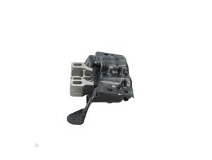 Used Gearbox mount Volkswagen Golf VIII (CD1) 1.5 eTSI 16V Price € 45,00 Inclusive VAT offered by Automaterialen Ronald Morien B.V.