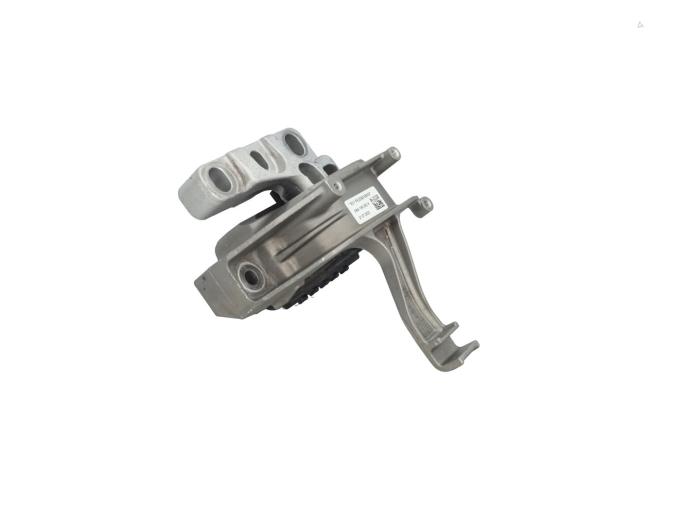 Usagé Support moteur Volkswagen Touran (5T1) 2.0 TDI 150 Prix € 65,00 Prix TTC proposé par Automaterialen Ronald Morien B.V.