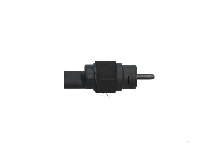 Używane Pompa spryskiwacza przód Audi S5 Sportback (F5A/F5F) 3.0 TFSI V6 24V Cena € 7,50 Procedura marży oferowane przez Automaterialen Ronald Morien B.V.