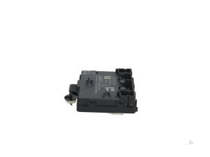 Usagé Module verrouillage central des portes Audi S5 Sportback (F5A/F5F) 3.0 TFSI V6 24V Prix € 65,00 Règlement à la marge proposé par Automaterialen Ronald Morien B.V.