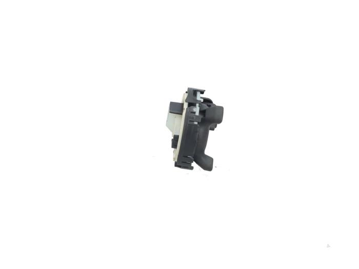 Begagnade Airbagsensor Volkswagen Passat (362) 2.0 TDI 16V 140 Pris € 25,00 Marginaltabell erbjuds av Automaterialen Ronald Morien B.V.