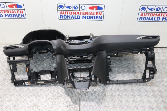 Używane Panel Peugeot 2008 (CU) 1.2 Vti 12V PureTech 82 Cena € 225,00 Procedura marży oferowane przez Automaterialen Ronald Morien B.V.