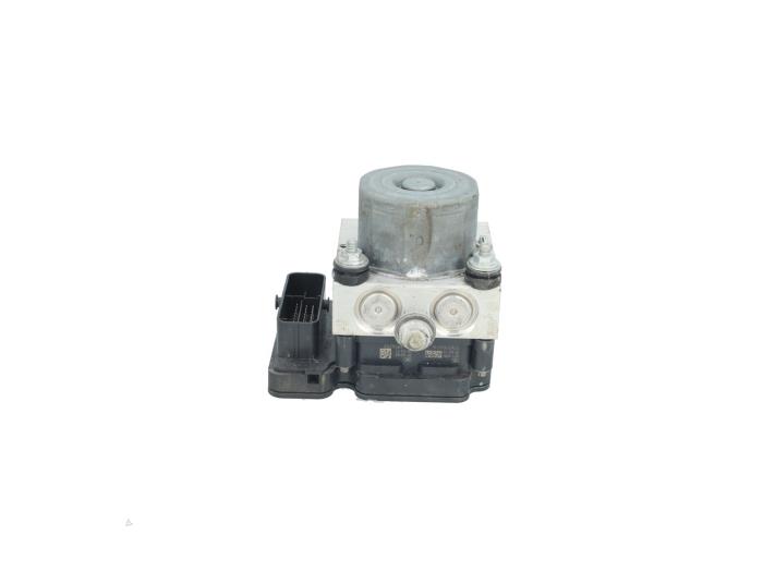 Gebrauchte ABS Pumpe Opel Adam 1.2 16V Preis € 55,00 Margenregelung angeboten von Automaterialen Ronald Morien B.V.