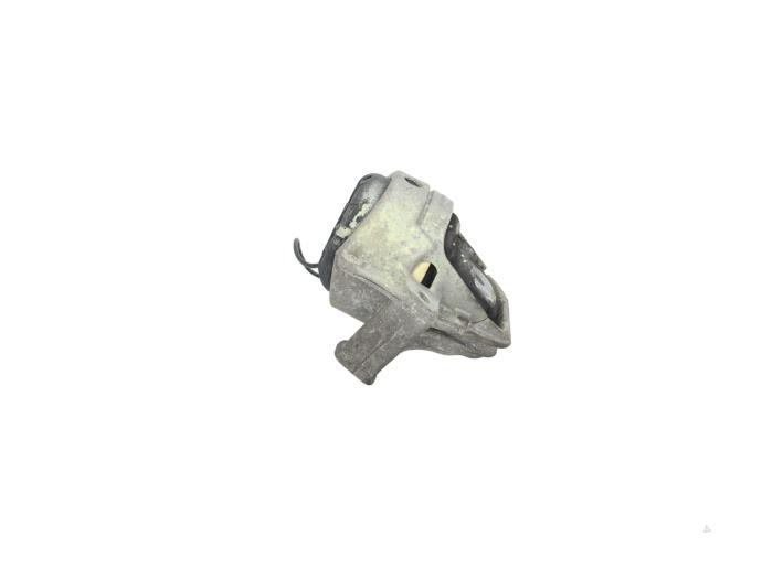 Used Engine mount Audi A4 Avant (B8) 2.0 TFSI 16V Quattro Price € 65,00 Margin scheme offered by Automaterialen Ronald Morien B.V.