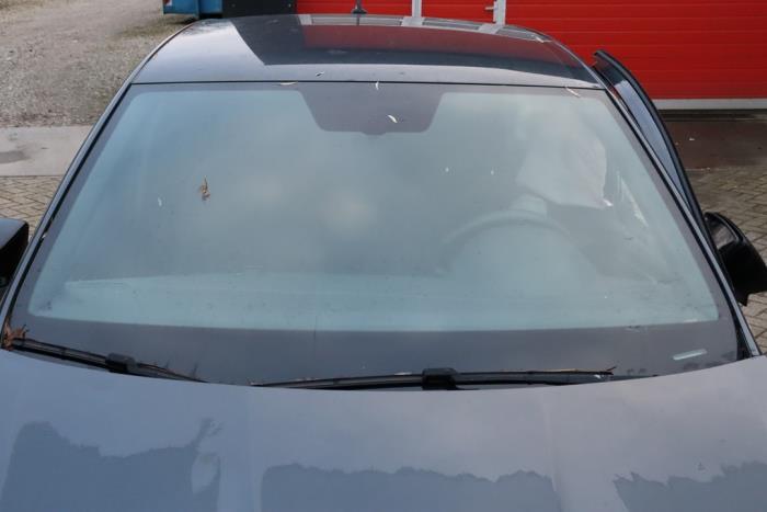Szyba przednia z Seat Ibiza V (KJB) 1.0 TSI 12V 2019