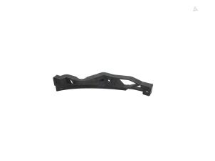 Used Front bumper bracket, right Volkswagen Caddy III (2KA,2KH,2CA,2CH) 1.9 TDI Price € 10,00 Margin scheme offered by Automaterialen Ronald Morien B.V.