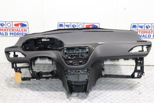 Używane Panel Peugeot 208 I (CA/CC/CK/CL) 1.0 Vti 12V PureTech Cena € 450,00 Procedura marży oferowane przez Automaterialen Ronald Morien B.V.