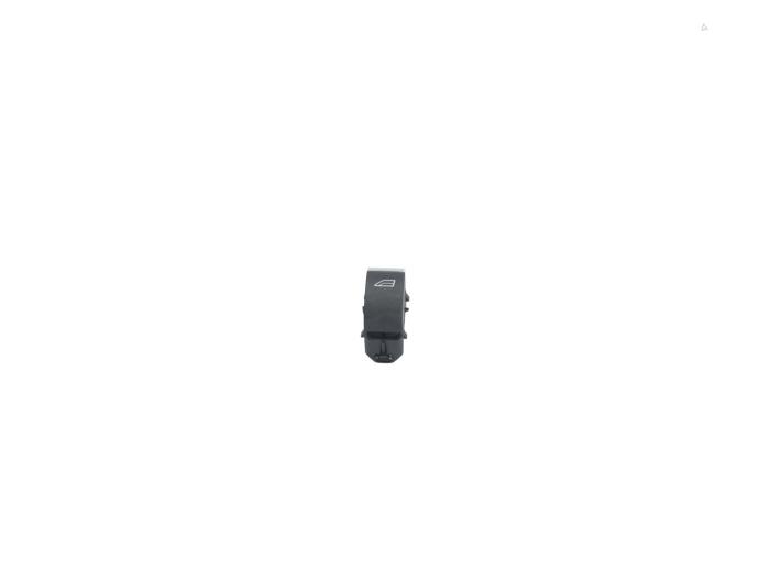 Usados Interruptor de ventanilla eléctrica Ford Focus 3 Wagon 1.6 TDCi Precio € 9,99 Norma de margen ofrecido por Automaterialen Ronald Morien B.V.