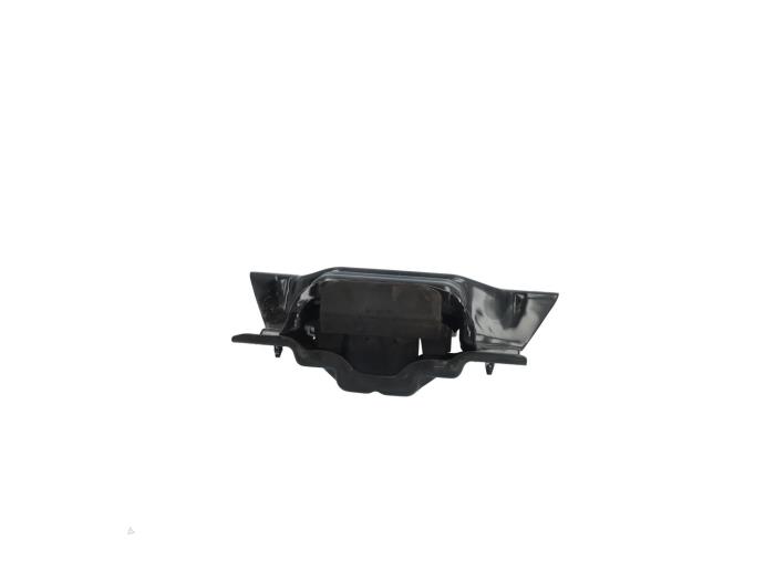 Used Engine mount Volkswagen Golf VIII (CD1) 1.5 TSI 16V Price € 25,00 Inclusive VAT offered by Automaterialen Ronald Morien B.V.