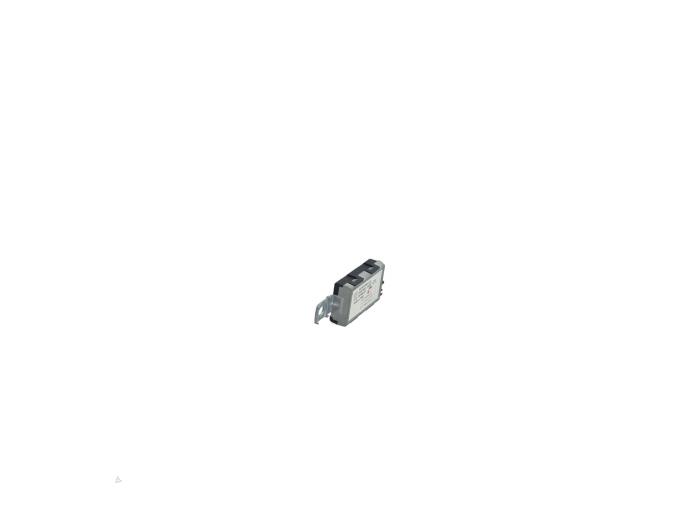 Używane Antena Peugeot 2008 (UD/UK/UR/US/UX) 1.2 VTi 12V PureTech 130 Cena € 25,00 Procedura marży oferowane przez Automaterialen Ronald Morien B.V.