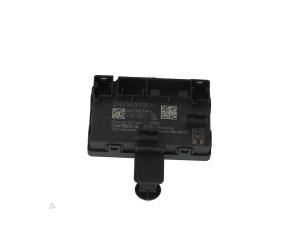 Usados Módulo de cierre centralizado Audi A4 (B9) 2.0 TDI Ultra 16V Precio € 65,00 IVA incluido ofrecido por Automaterialen Ronald Morien B.V.
