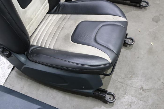 Set of upholstery (complete) from a Ford Fiesta 6 (JA8) 1.6 TDCi 16V 95 2012
