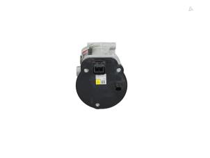 Usagé Compresseur de clim Toyota Corolla (E21/EA1/EH1) 1.8 16V Hybrid Prix € 145,00 Règlement à la marge proposé par Automaterialen Ronald Morien B.V.