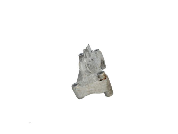Used Engine mount Opel Astra K 1.2 Turbo 12V Price € 25,00 Margin scheme offered by Automaterialen Ronald Morien B.V.