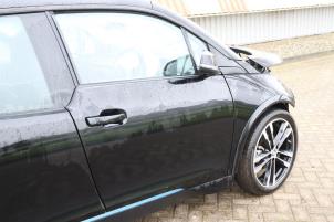 Używane Drzwi prawe przednie wersja 4-drzwiowa BMW i3 (I01) i3s Cena € 595,01 Z VAT oferowane przez Automaterialen Ronald Morien B.V.