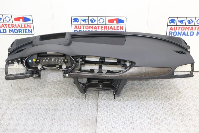 Usados Salpicadero Audi A6 (C7) 2.0 TDI 16V Precio € 356,95 IVA incluido ofrecido por Automaterialen Ronald Morien B.V.