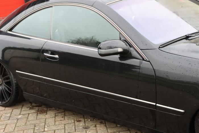 Begagnade Dörr, 2-dörrars, höger Mercedes CL (215) 5.8 CL-600 V12 36V Pris € 450,00 Marginaltabell erbjuds av Automaterialen Ronald Morien B.V.