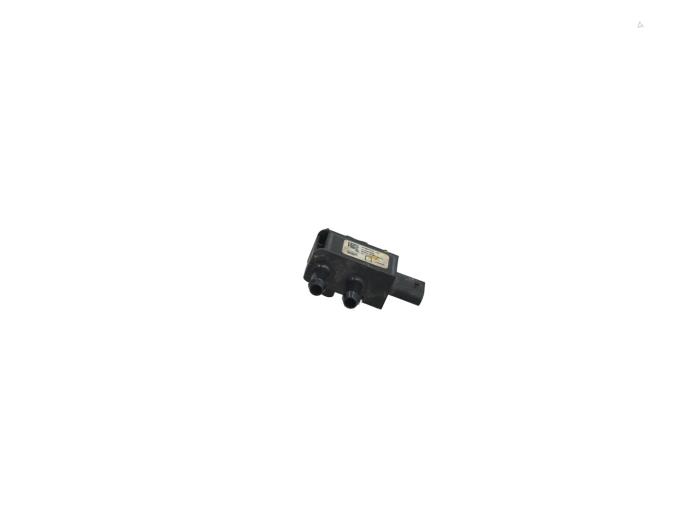 Begagnade Bränsletryckssensor Peugeot 3008 II (M4/MC/MJ/MR) 1.2 12V e-THP PureTech 130 Pris € 19,00 Marginaltabell erbjuds av Automaterialen Ronald Morien B.V.
