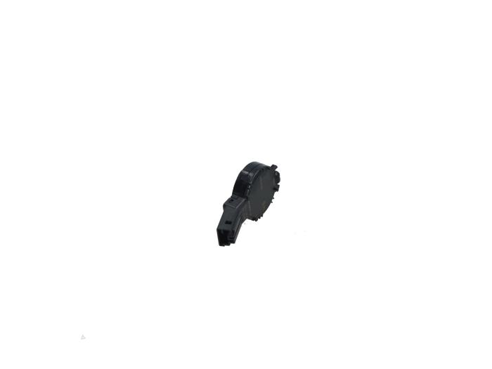 Begagnade Regnsensor Peugeot 3008 II (M4/MC/MJ/MR) 1.2 12V e-THP PureTech 130 Pris € 19,00 Marginaltabell erbjuds av Automaterialen Ronald Morien B.V.