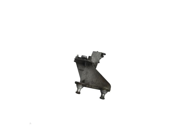 Usagé Support (divers) Mercedes CL (215) 5.8 CL-600 V12 36V Prix € 15,00 Règlement à la marge proposé par Automaterialen Ronald Morien B.V.