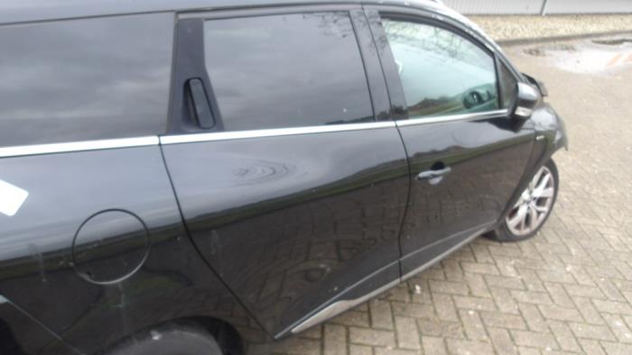 Rear door 4-door, right from a Renault Clio IV Estate/Grandtour (7R) 0.9 Energy TCE 90 12V 2020