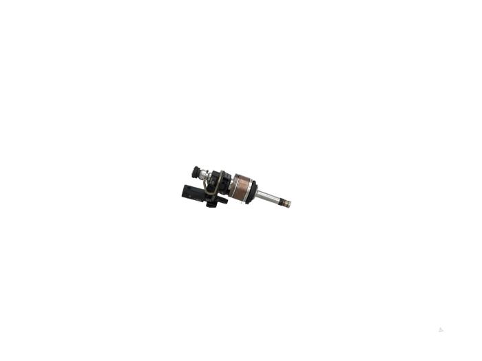 Injector (petrol injection) from a Volkswagen T-Roc 1.5 TSI 16V 2023