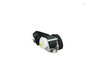 Gebrauchte Sicherheitsgurt rechts hinten Volkswagen Tiguan (5N1/2) 1.4 TSI 16V 4Motion Preis € 35,00 Margenregelung angeboten von Automaterialen Ronald Morien B.V.