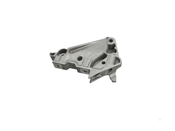 Usagé Support moteur Volkswagen Passat (3G2) 2.0 TDI 16V 150 Prix € 18,15 Prix TTC proposé par Automaterialen Ronald Morien B.V.