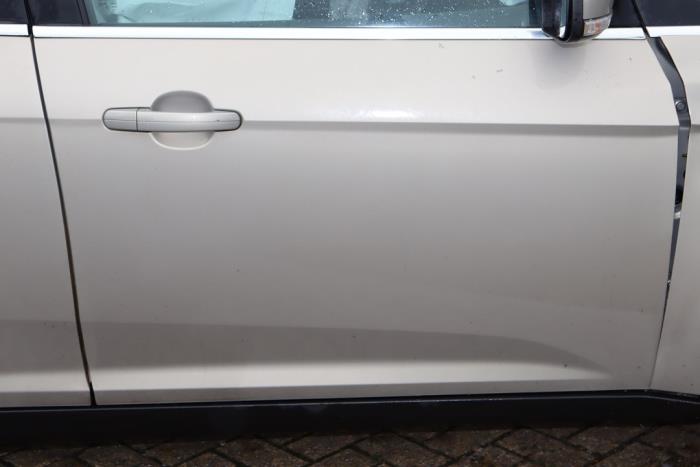 Drzwi prawe przednie wersja 4-drzwiowa z Ford Focus 3 Wagon 1.0 Ti-VCT EcoBoost 12V 125 2015