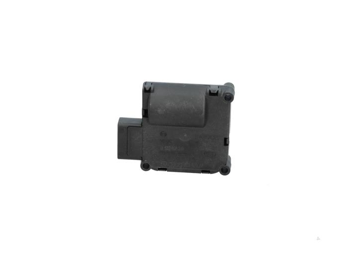 Gebrauchte Heizventil Motor Volkswagen Touareg (7LA/7L6) 5.0 TDI V10 Preis € 15,00 Margenregelung angeboten von Automaterialen Ronald Morien B.V.