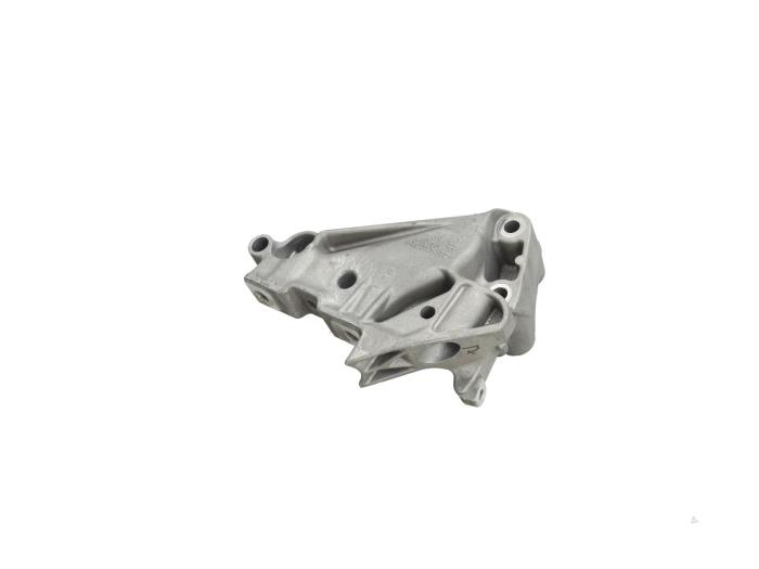 Neuf Support moteur Volkswagen Passat Variant (3G5) 2.0 TDI 16V 150 Prix € 25,00 Prix TTC proposé par Automaterialen Ronald Morien B.V.