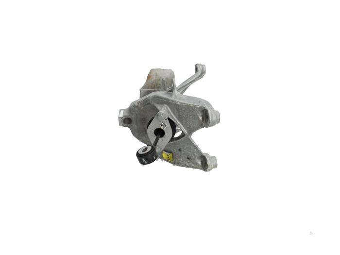 Used Engine mount Audi A4 Avant (B9) 2.0 TFSI 16V Quattro Price € 29,00 Inclusive VAT offered by Automaterialen Ronald Morien B.V.