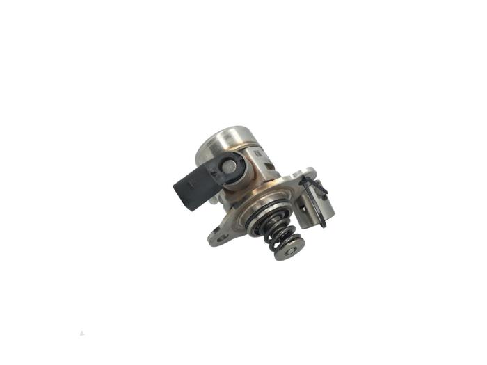 Pompe essence d'un Volkswagen Golf VIII (CD1) 1.5 eTSI 16V 2020