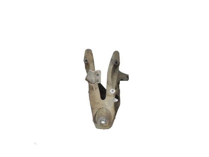 Used Engine mount Volkswagen Transporter T6 2.0 TDI 150 Price € 47,19 Inclusive VAT offered by Automaterialen Ronald Morien B.V.