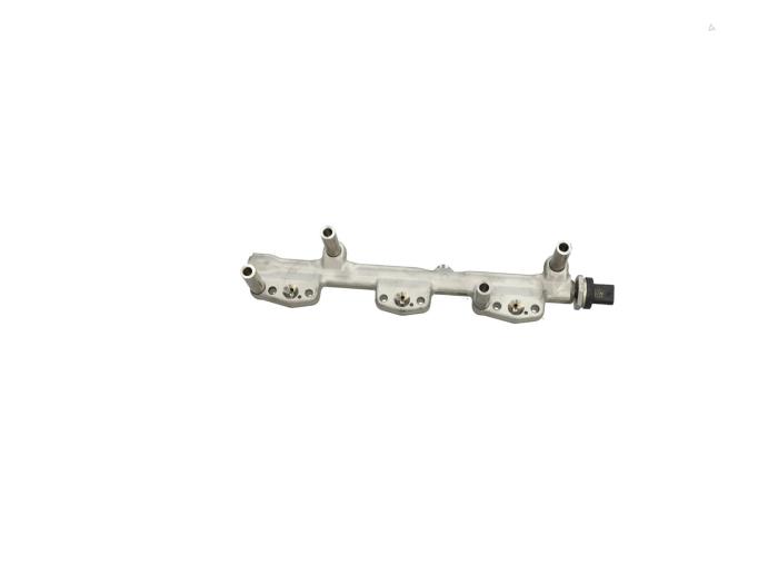 Gebrauchte Kraftstoffverteiler BMW 2 serie Active Tourer (F45) 218i 1.5 TwinPower Turbo 12V Preis € 55,00 Margenregelung angeboten von Automaterialen Ronald Morien B.V.