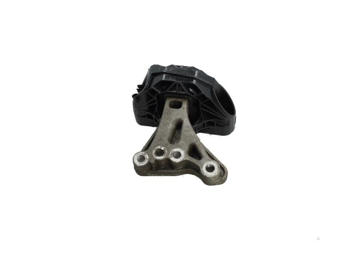 Gebrauchte Motorlager Peugeot 208 I (CA/CC/CK/CL) 1.0 Vti 12V PureTech Preis € 25,00 Margenregelung angeboten von Automaterialen Ronald Morien B.V.