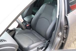 Używane Zestaw powlok (kompletny) Seat Leon ST (5FF) 1.4 TSI ACT 16V Cena € 495,00 Procedura marży oferowane przez Automaterialen Ronald Morien B.V.