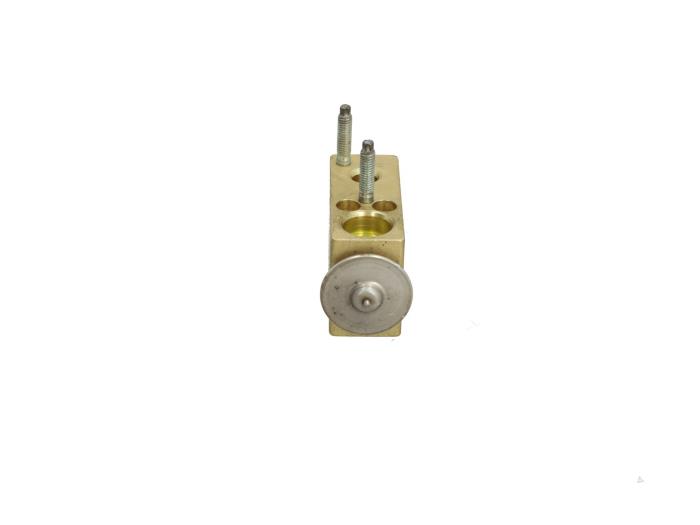 Gebrauchte Ausgleichventil Airco Ford Ka II 1.2 Preis € 25,00 Margenregelung angeboten von Automaterialen Ronald Morien B.V.