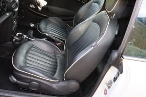 Used Set of upholstery (complete) Mini Mini Open (R57) 1.6 16V Cooper S Price € 375,00 Inclusive VAT offered by Automaterialen Ronald Morien B.V.