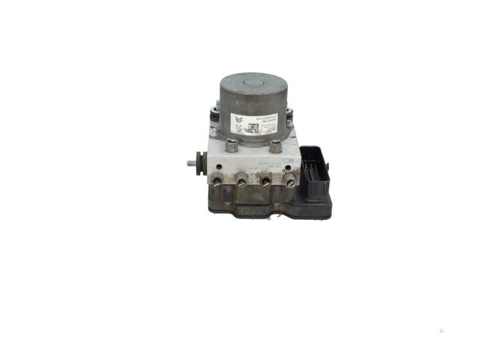 Gebrauchte ABS Pumpe Opel Grandland/Grandland X 1.2 Turbo 12V Preis € 99,00 Margenregelung angeboten von Automaterialen Ronald Morien B.V.