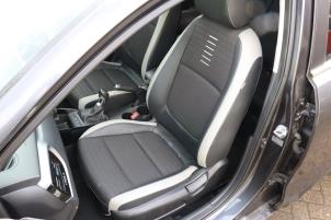 Used Set of upholstery (complete) Kia Stonic (YB) Price € 495,00 Inclusive VAT offered by Automaterialen Ronald Morien B.V.