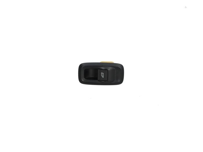 Usados Interruptor de ventanilla eléctrica Ford Fiesta 6 (JA8) 1.6 TDCi 16V 95 Precio € 5,00 Norma de margen ofrecido por Automaterialen Ronald Morien B.V.