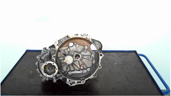 Gearbox from a Volkswagen Touran (1T1/T2) 1.6 FSI 16V 2004