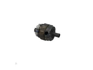 Used Additional water pump Renault Kangoo Express (RF..) 1.5 Blue dCi 80 Price € 54,99 Inclusive VAT offered by Automaterialen Ronald Morien B.V.