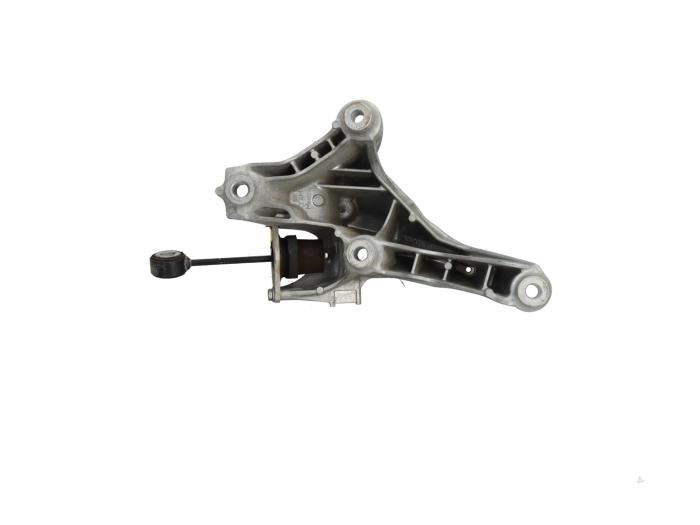 Used Engine mount Audi Q5 (FYB/FYG) 2.0 35 TDI 16V Quattro Price € 29,00 Inclusive VAT offered by Automaterialen Ronald Morien B.V.