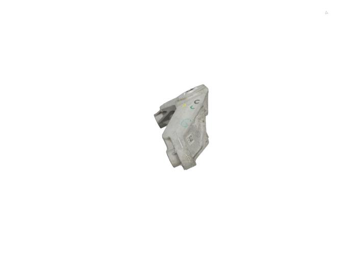 Used Engine mount Volkswagen ID.Buzz Cargo (EBA) 77 kWh Price € 12,50 Inclusive VAT offered by Automaterialen Ronald Morien B.V.