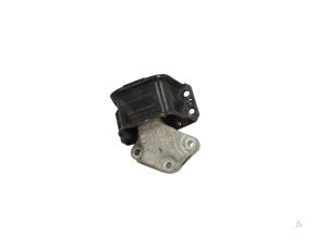 Używane Wspornik silnika Peugeot Partner (GC/GF/GG/GJ/GK) 1.6 HDI 75 Phase 2 Cena € 14,99 Procedura marży oferowane przez Automaterialen Ronald Morien B.V.