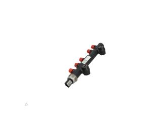 Gebrauchte Kraftstoffverteiler Volvo V50 (MW) 1.6 D2 16V Preis € 45,00 Margenregelung angeboten von Automaterialen Ronald Morien B.V.