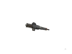 Usados Inyector (diésel) Volkswagen Touareg (7LA/7L6) 5.0 TDI V10 R50 Precio de solicitud ofrecido por Automaterialen Ronald Morien B.V.